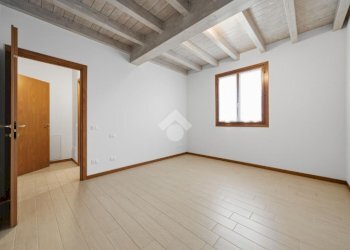 Three-room apartment Via zaccagnini, Langhirano - photo 9