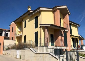 Villa Unifamiliare Via Umbria, 5, Montepulciano - foto 1