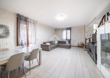 Villa a Schiera Villa Abbinata Via Luciano Romagnoli, Reggio nell'Emilia - foto 2