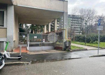 Box Via Lorenzo Perosi, Milano (zona Lorenteggio) - foto 15