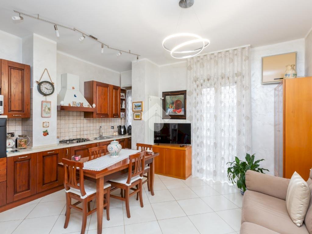 Three-room apartment Via Pietro Cossa, Torino (neighborhood Parella) - photo 1