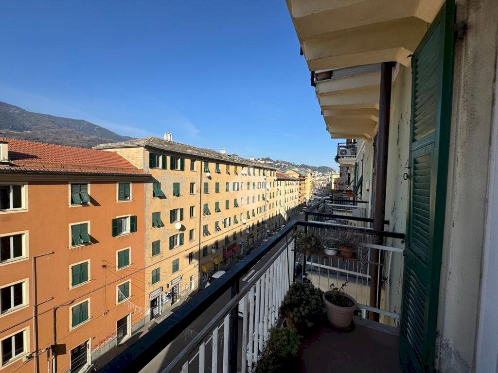 Appartamento Via Rivarolo, Genova (zona Rivarolo) - foto 1