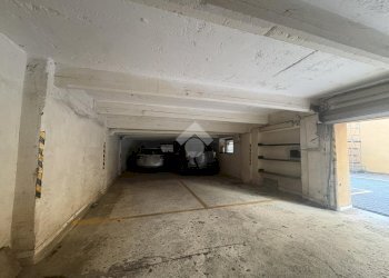 Garage - Parking Via Paggi, Genova (neighborhood San Fruttuoso) - photo 10