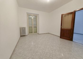 camera 1 - Trilocale via Trento, 4, Perosa Argentina - foto 9