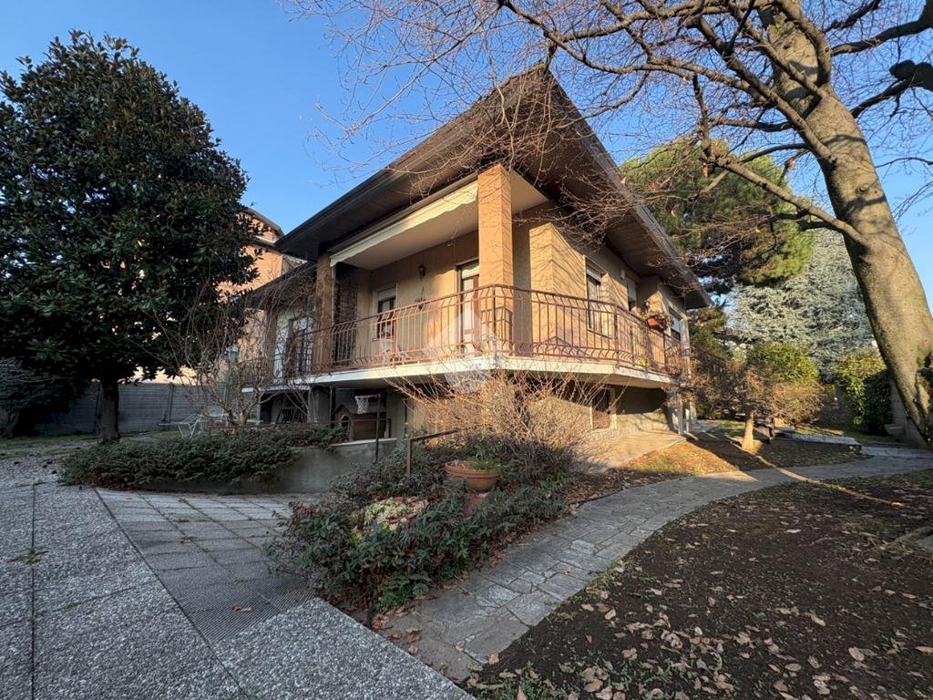 Villa Via stoppani, Legnano - photo 1