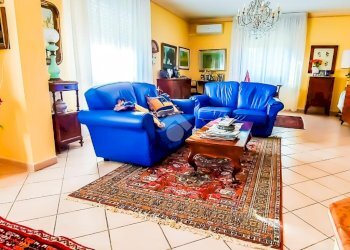 Villa Via Umberto Terracini, Parma (neighborhood Montebello) - photo 5