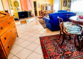 Villa Via Umberto Terracini, Parma (neighborhood Montebello) - photo 10