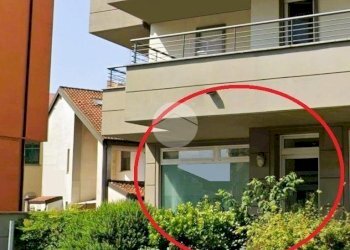 Negozio via 2 giugno, Peschiera Borromeo - foto 2