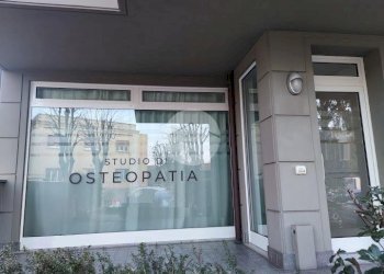 Negozio via 2 giugno, Peschiera Borromeo - foto 3