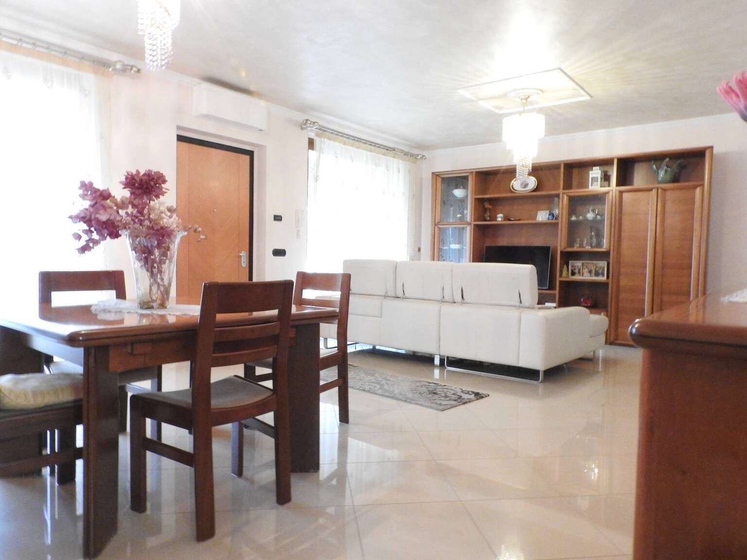 Four-room apartment Bernareggio - photo 1