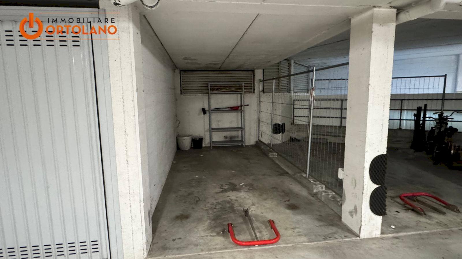 Foto 2 - Box Via Aris
 
1, Monfalcone - photo 2