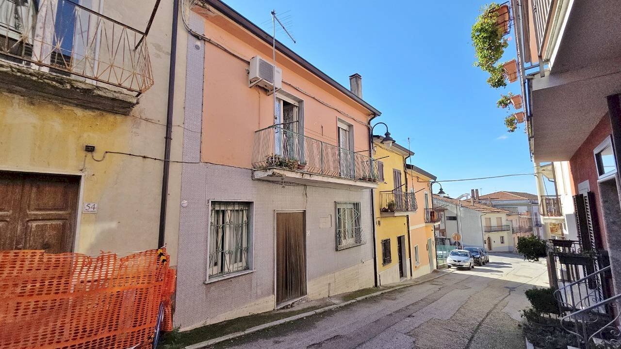 Foto 1 - Semi-detached house Via Regina Margherita
 
52, Castel Baronia - photo 1