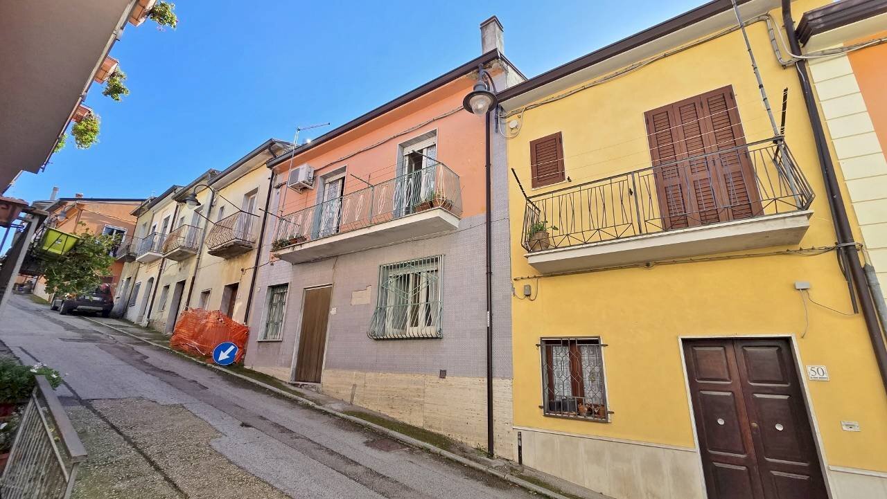 Foto 2 - Semi-detached house Via Regina Margherita
 
52, Castel Baronia - photo 2