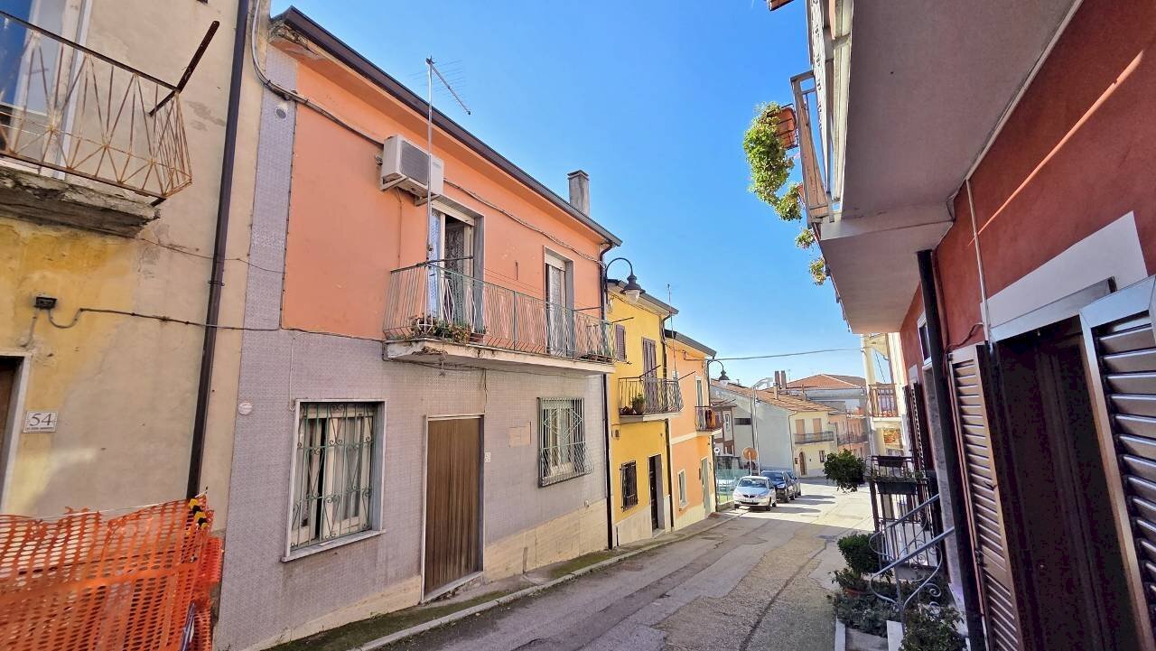 Foto 3 - Semi-detached house Via Regina Margherita
 
52, Castel Baronia - photo 3