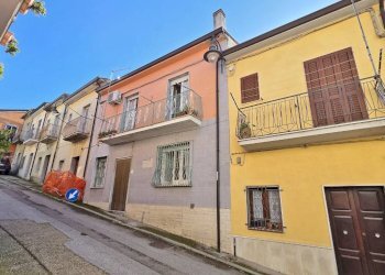 Foto 2 - Casa semi indipendente Via Regina Margherita
 
52, Castel Baronia - foto 2