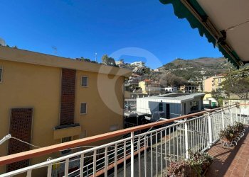 Foto 2 - Trilocale via loreto
 
27, Alassio - foto 2