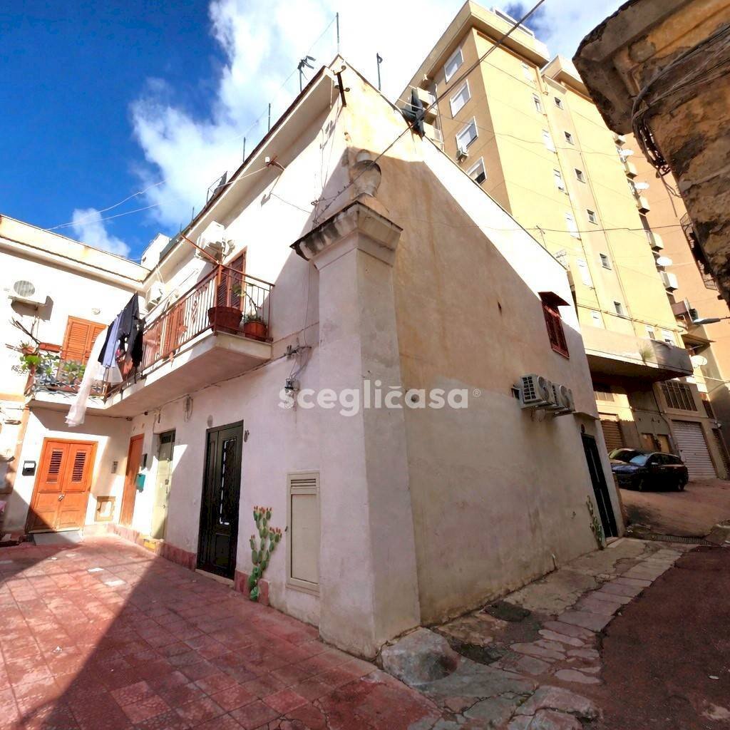 Foto 1 - Bilocale Piazzetta Altavilla
 
5, Palermo - foto 1