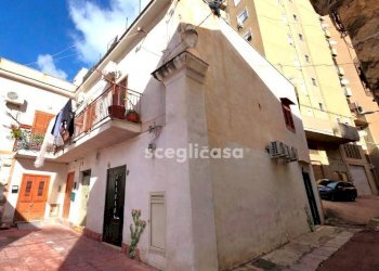 Foto 1 - Bilocale Piazzetta Altavilla
 
5, Palermo - foto 1