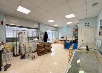 Foto 1 - Locale Commerciale Via Pietro Mascagni, Genova - foto 1