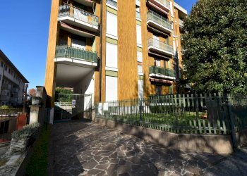 Foto 10 - Box Via Volta
 
13, Concorezzo - foto 10