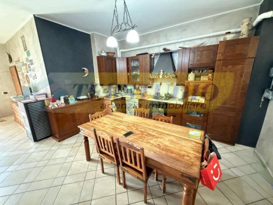 Foto 3 - Three-room apartment Via Trento
 
28, Capriate San Gervasio - photo 3