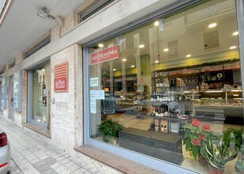 Foto 21 - Commercial Activity Via Montebello
 
65, San Benedetto del Tronto - photo 21