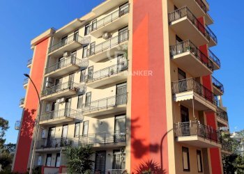 Foto 1 - Trilocale Via Moncalieri
 
1, Brindisi - foto 1