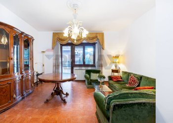 Soggiorno - Trilocale Piazza Delle Fiamme Gialle
 
8, Roma - foto 4