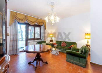 Soggiorno - Trilocale Piazza Delle Fiamme Gialle
 
8, Roma - foto 5