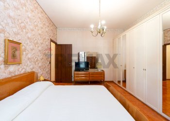 Camera / camera da letto - Trilocale Piazza Delle Fiamme Gialle
 
8, Roma - foto 15