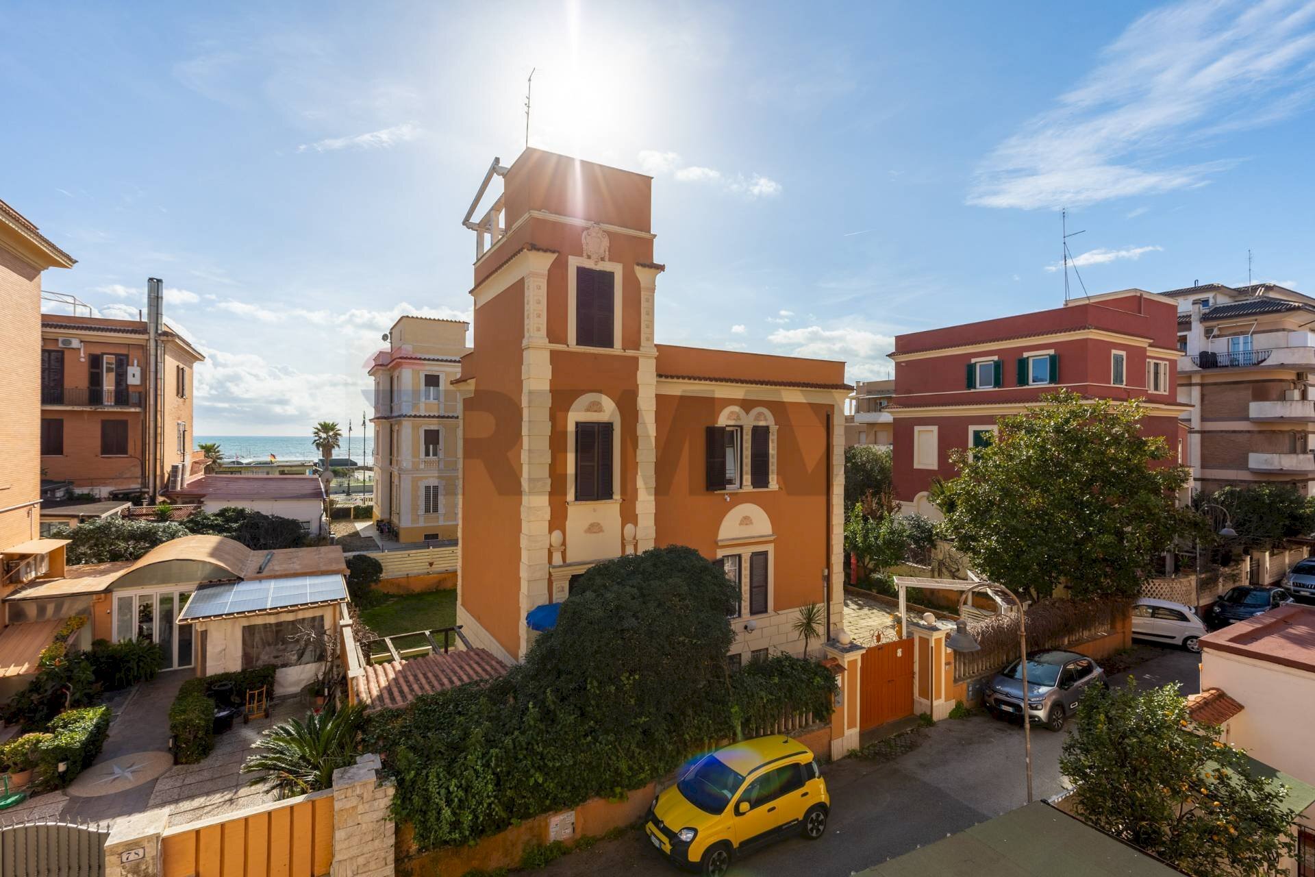Edificio all\'aperto - Quadrilocale Viale Della Pineta Di Ostia
 
60, Roma - foto 2