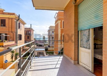 Balcone - Quadrilocale Viale Della Pineta Di Ostia
 
60, Roma - foto 3