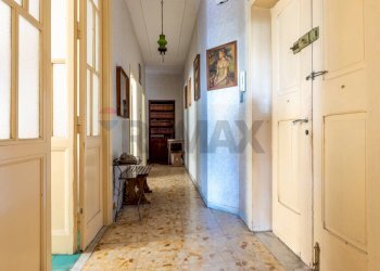 Hall / corridoio - Quadrilocale Viale Della Pineta Di Ostia
 
60, Roma - foto 15