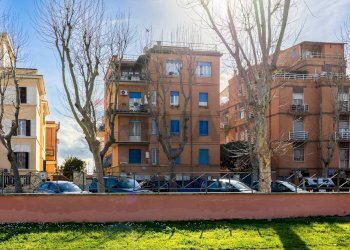 Edificio all\'aperto - Quadrilocale Viale Della Pineta Di Ostia
 
60, Roma - foto 27