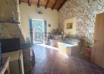 Soggiorno - Baita Via Madonna Dellenevi, Nicolosi - foto 8