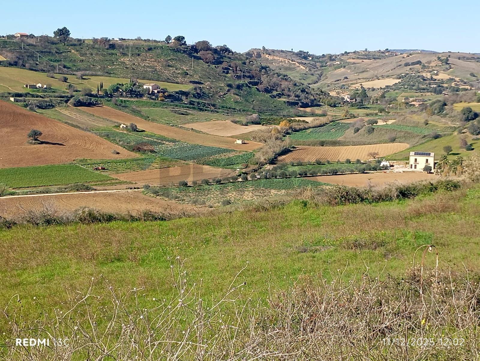 Vista delle montagne - Agricultural land Via Ottavio Penna
 
90, Caltagirone - photo 1