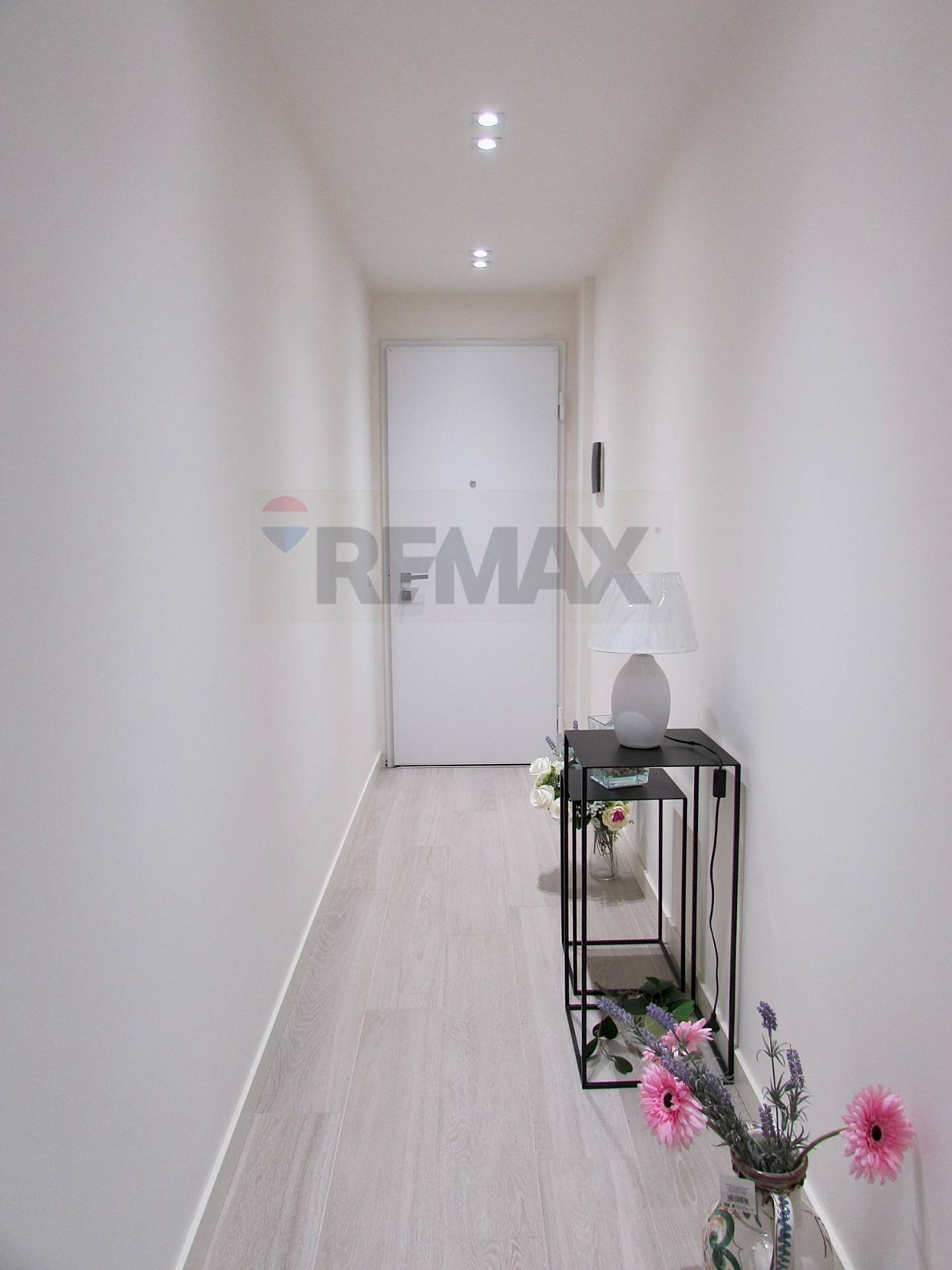 Hall / corridoio - Two-room apartment Via Montebianco
47, Letojanni - photo 3