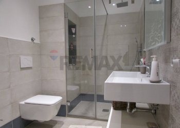 Bagno - Bilocale Via Montebianco
 
47, Letojanni - foto 5