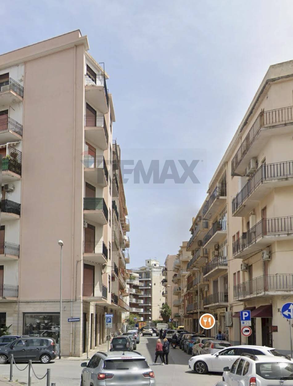 Edificio all\'aperto - Box via colonnello Bertè, Milazzo - foto 3