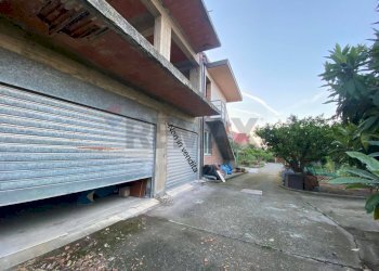 Edificio all\'aperto - Villa via cap amendolia, Pace del Mela - foto 2