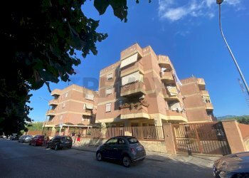 Edificio all\'aperto - Bilocale via matteotti, Pace del Mela - foto 1