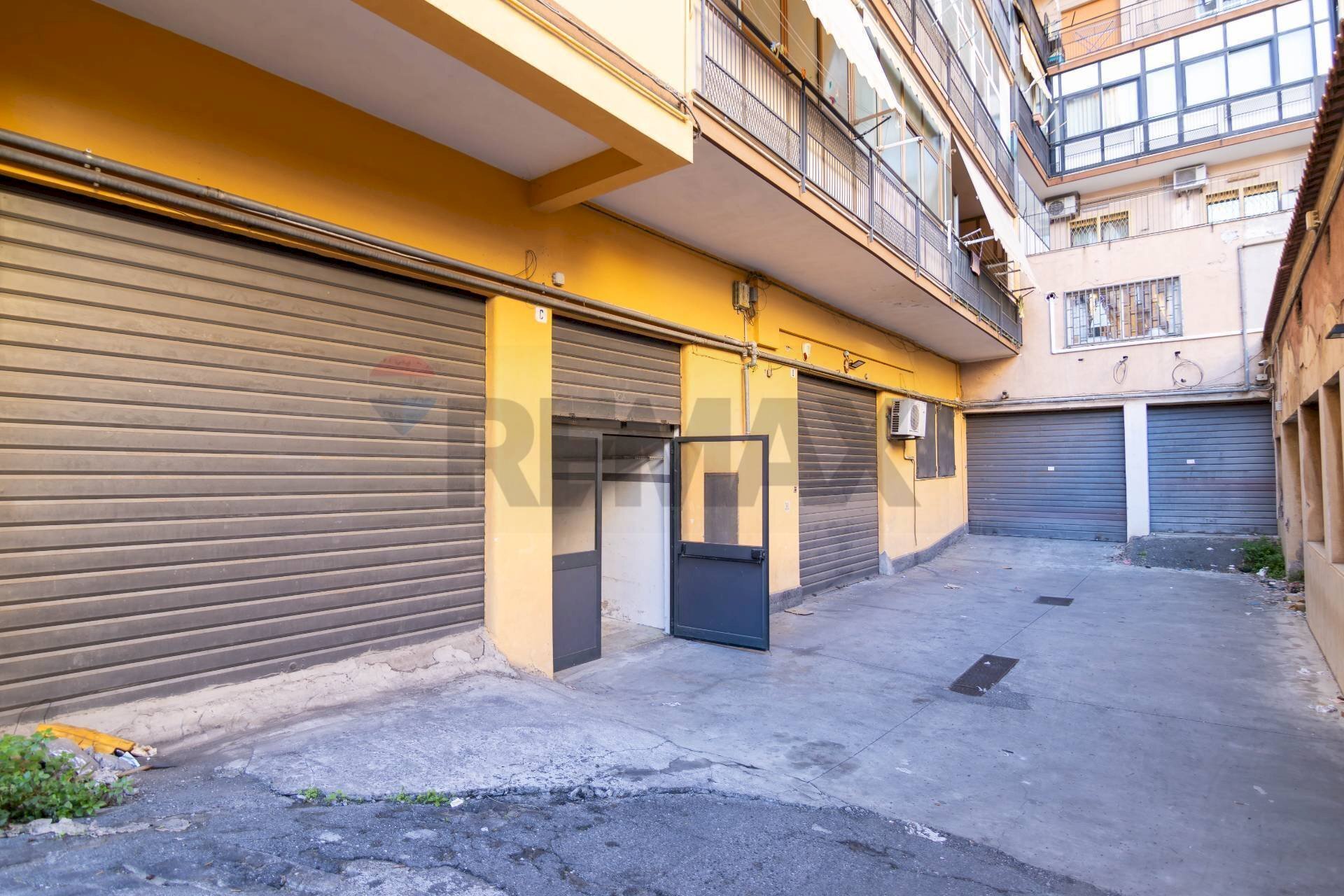 Terrazza - Warehouse Via Giuseppe Patanè
 
23, Catania - photo 3