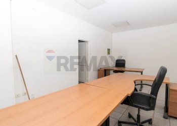 Ufficio - Warehouse Via Giuseppe Patanè
23, Catania - photo 11