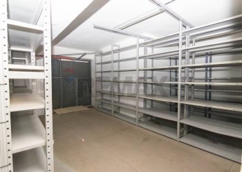 Dispensa di stoccaggio - Warehouse Via Giuseppe Patanè
23, Catania - photo 17