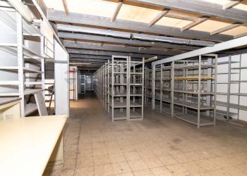 Dispensa di stoccaggio - Warehouse Via Giuseppe Patanè
23, Catania - photo 34