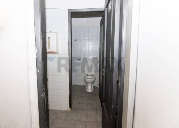 Bagno - Warehouse Via Giuseppe Patanè
23, Catania - photo 42