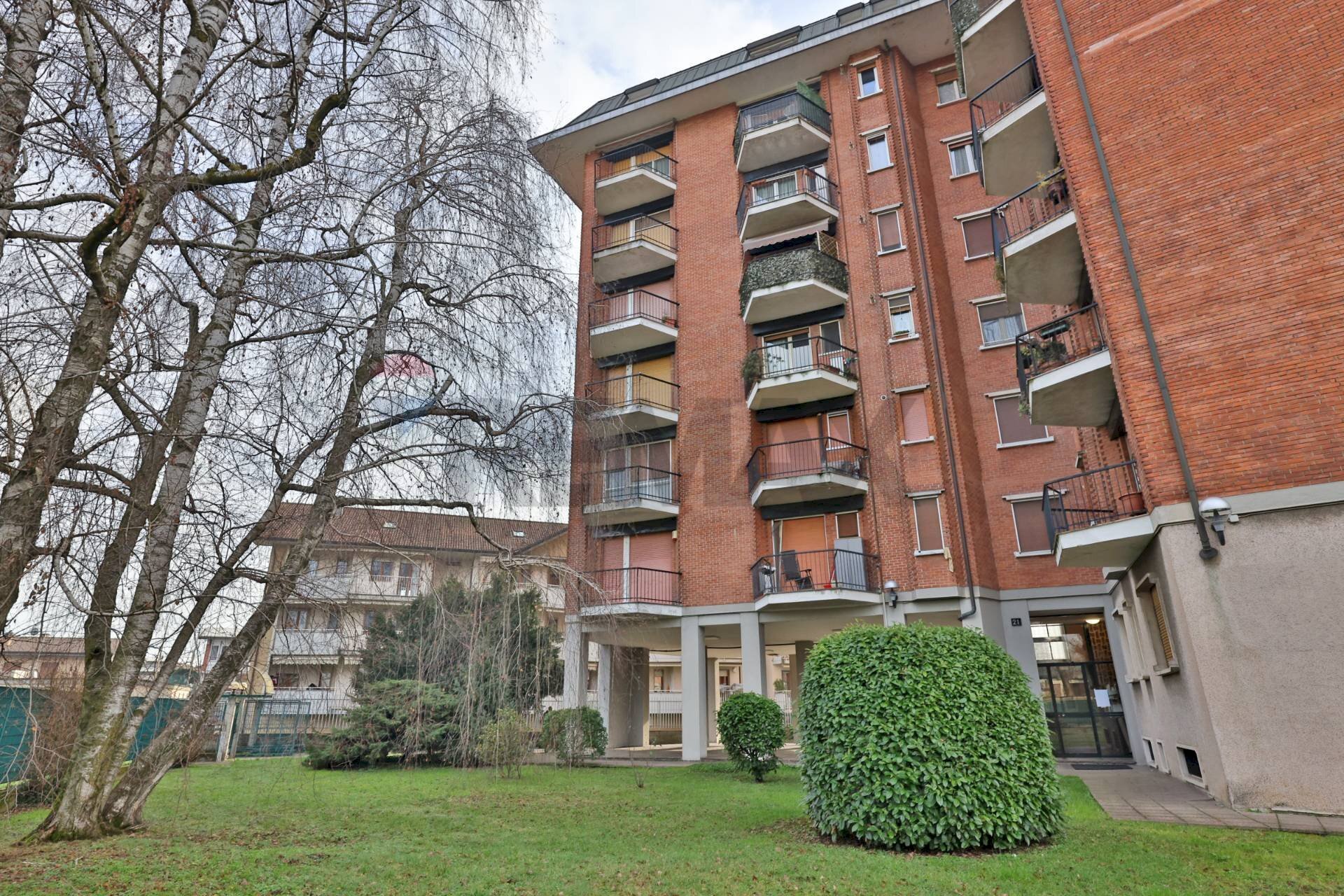 Edificio all\'aperto - Trilocale Via Repubblica
 
21, Bollate - foto 3