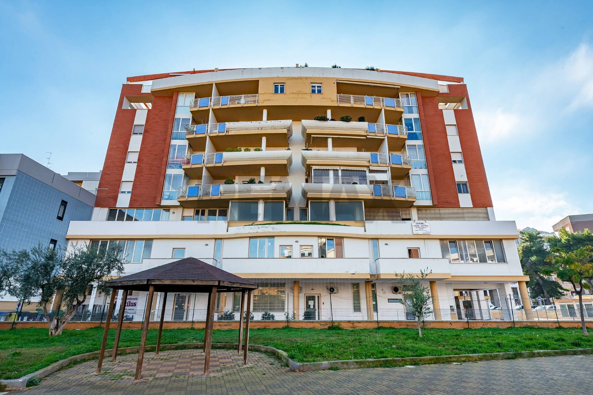 Edificio all\'aperto - Attic Via Paradiso
 
18, Modugno - photo 1