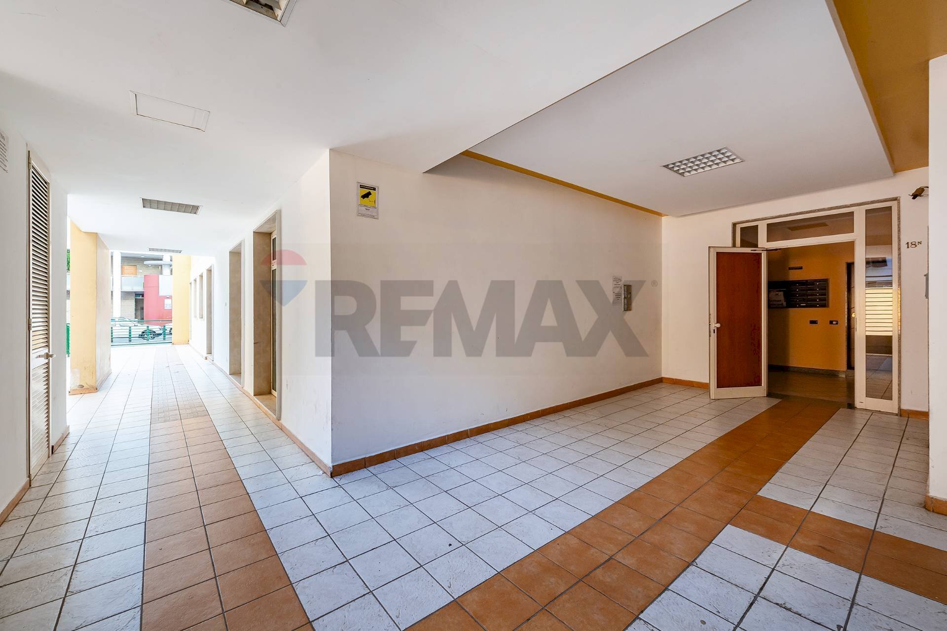 Terrazza - Attic Via Paradiso
 
18, Modugno - photo 2