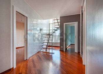 Stanza vuota - Attico Via Paradiso
 
18, Modugno - foto 4